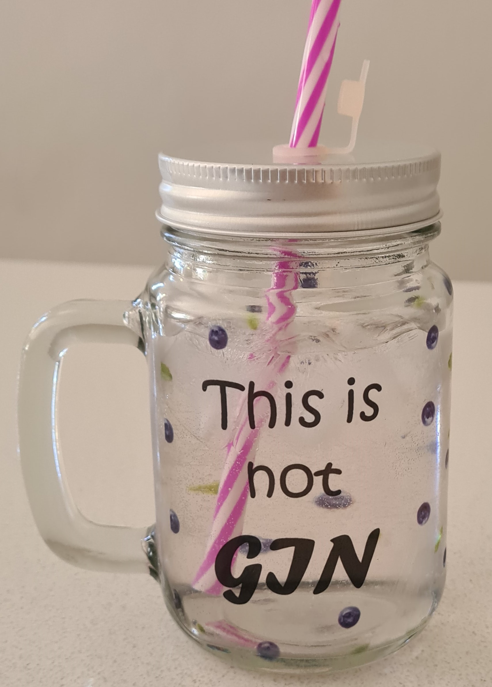 Jar-withStraw-Gin